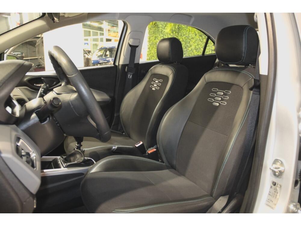 Chevrolet Onix Hatch