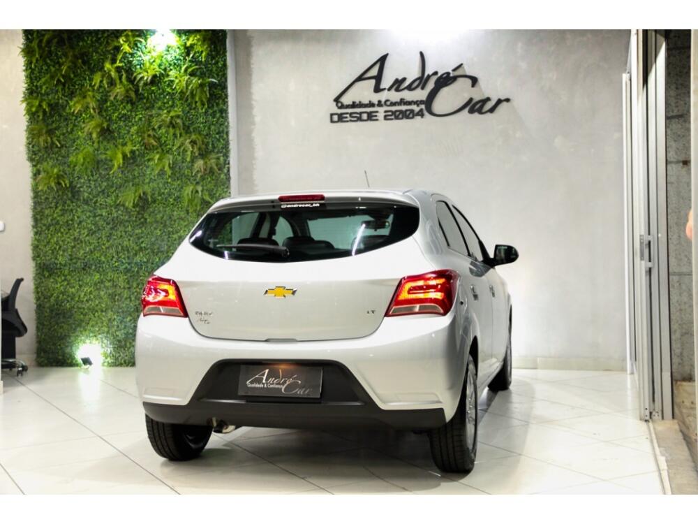 Chevrolet Onix Hatch