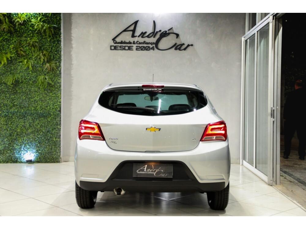 Chevrolet Onix Hatch