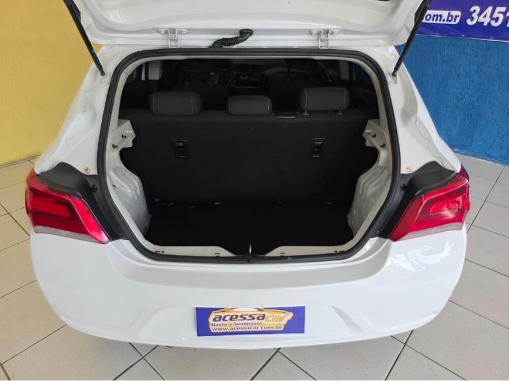 Chevrolet Onix Hatch
