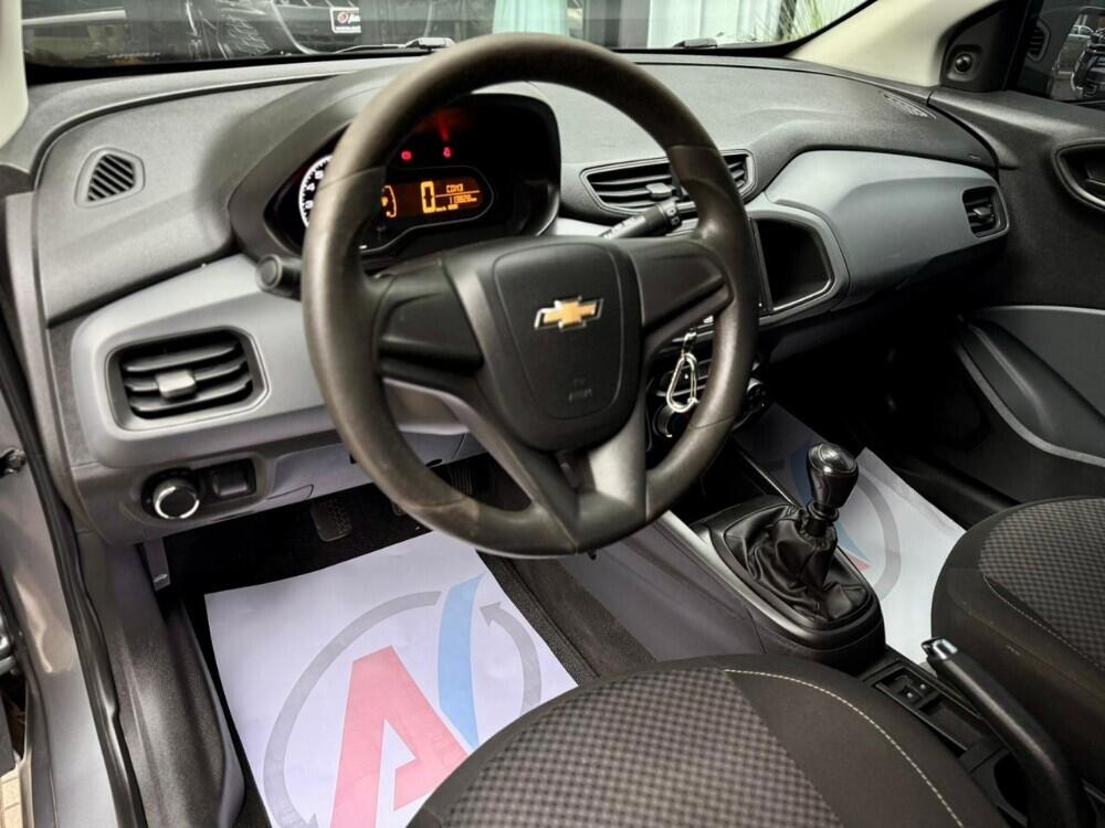 Chevrolet Onix Hatch