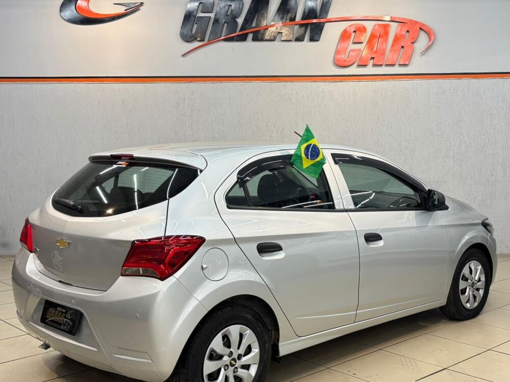 Chevrolet Onix Hatch