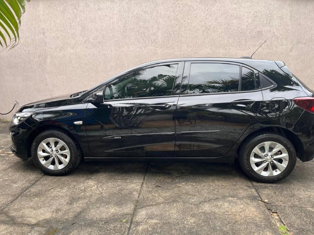 Chevrolet Onix Hatch