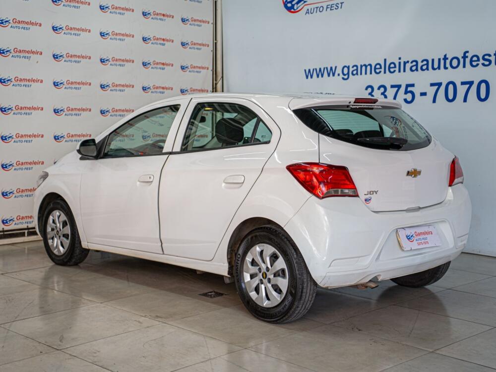 Chevrolet Onix Hatch