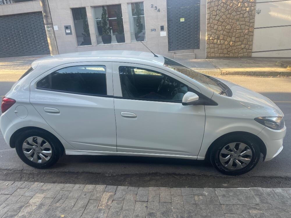 Chevrolet Onix Hatch