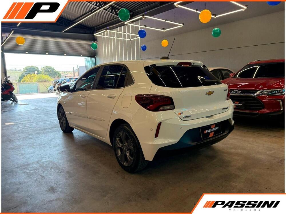 Chevrolet Onix Hatch