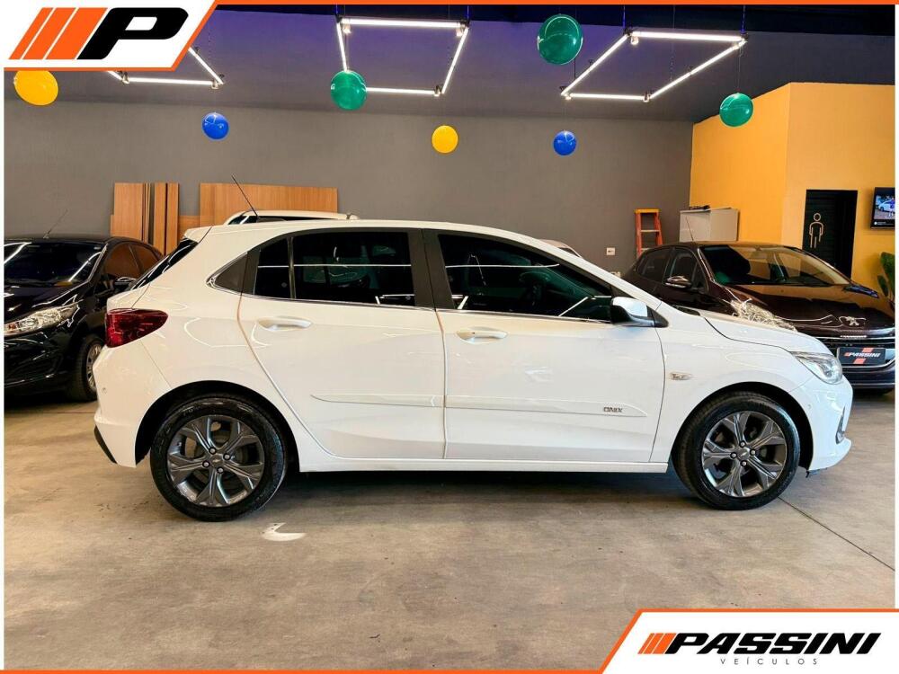 Chevrolet Onix Hatch