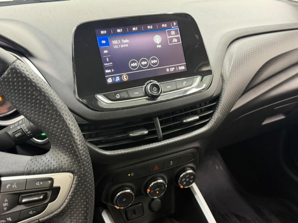 Chevrolet Onix Hatch