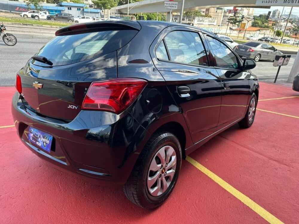 Chevrolet Onix Hatch