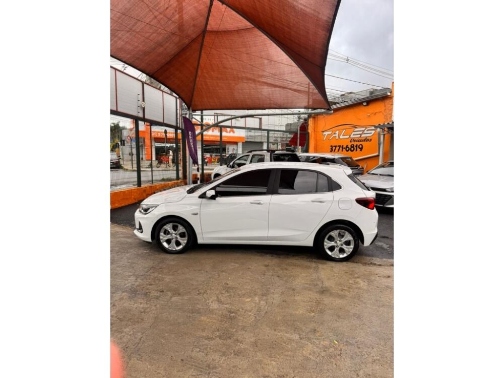 Chevrolet Onix Hatch