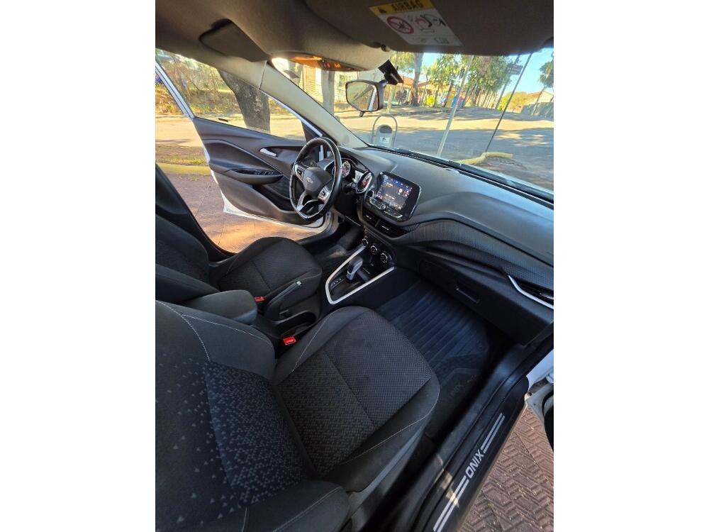 Chevrolet Onix Hatch