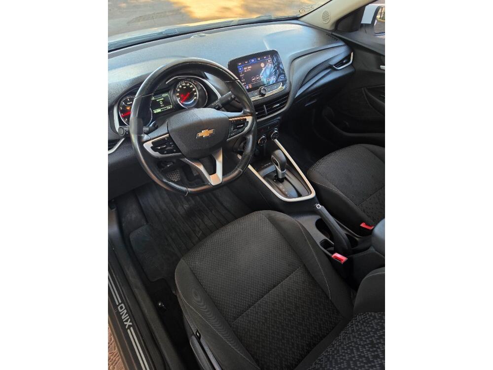 Chevrolet Onix Hatch