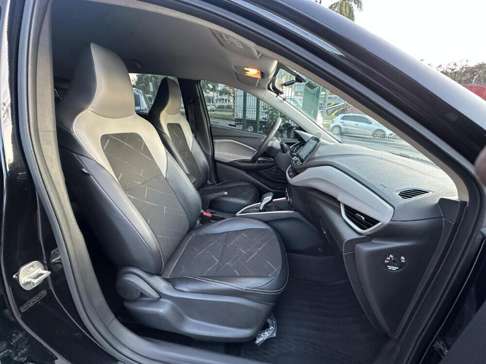 Chevrolet Onix Hatch