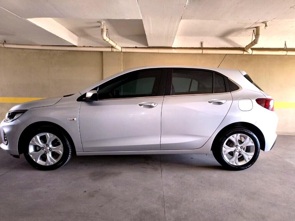 Chevrolet Onix Hatch
