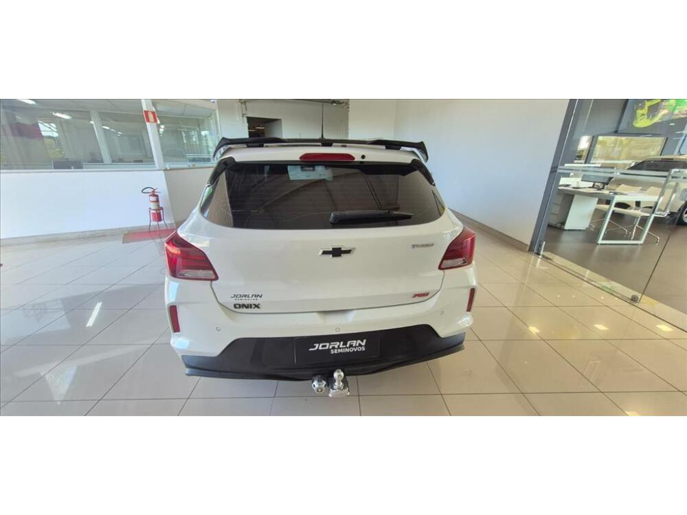 Chevrolet Onix Hatch