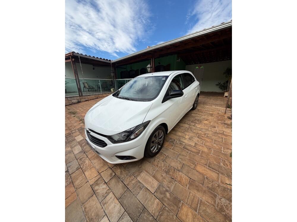 Chevrolet Onix Hatch