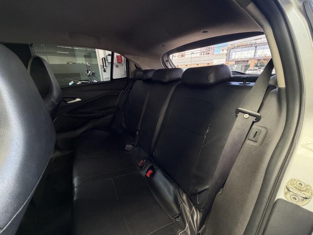 Chevrolet Onix Hatch