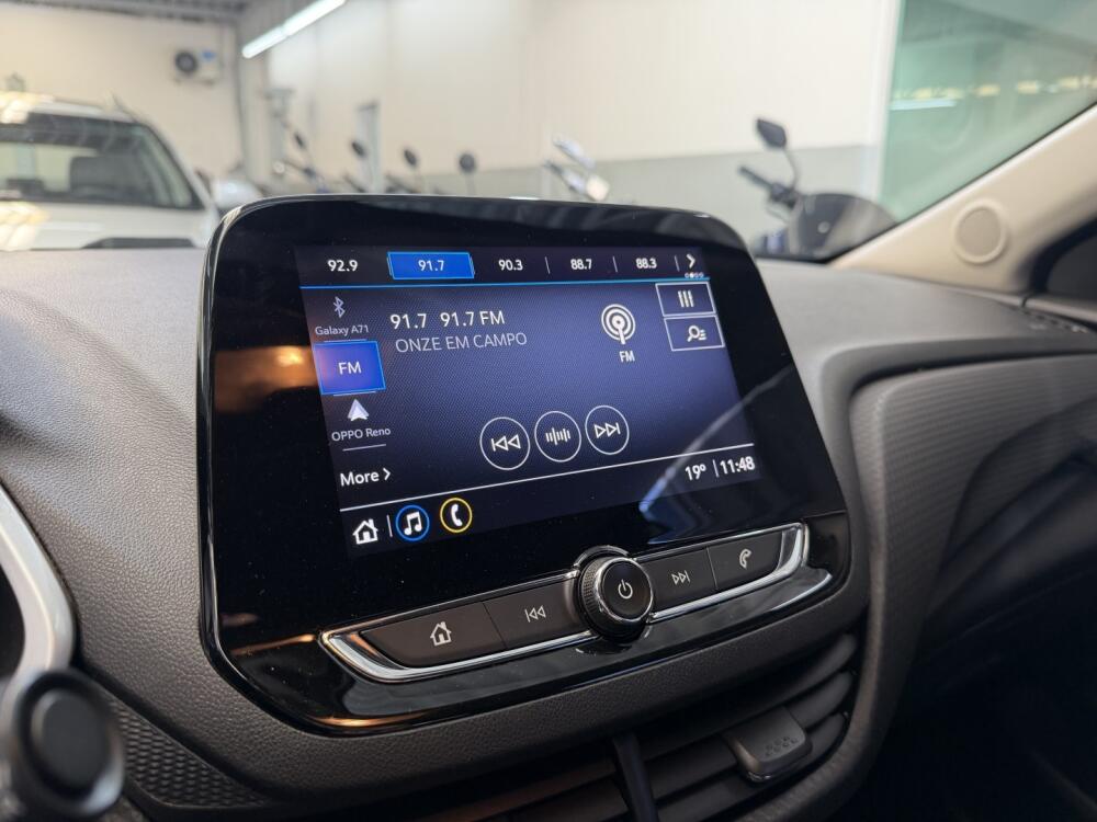 Chevrolet Onix Hatch