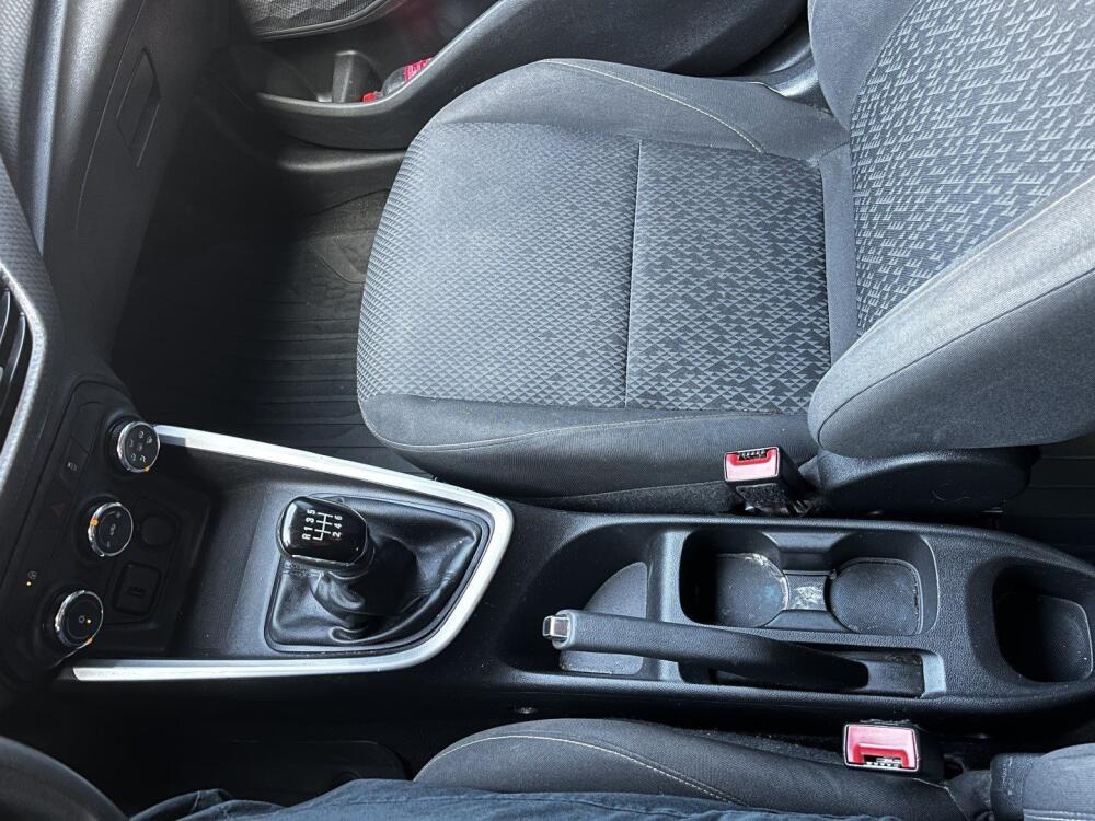 Chevrolet Onix Hatch