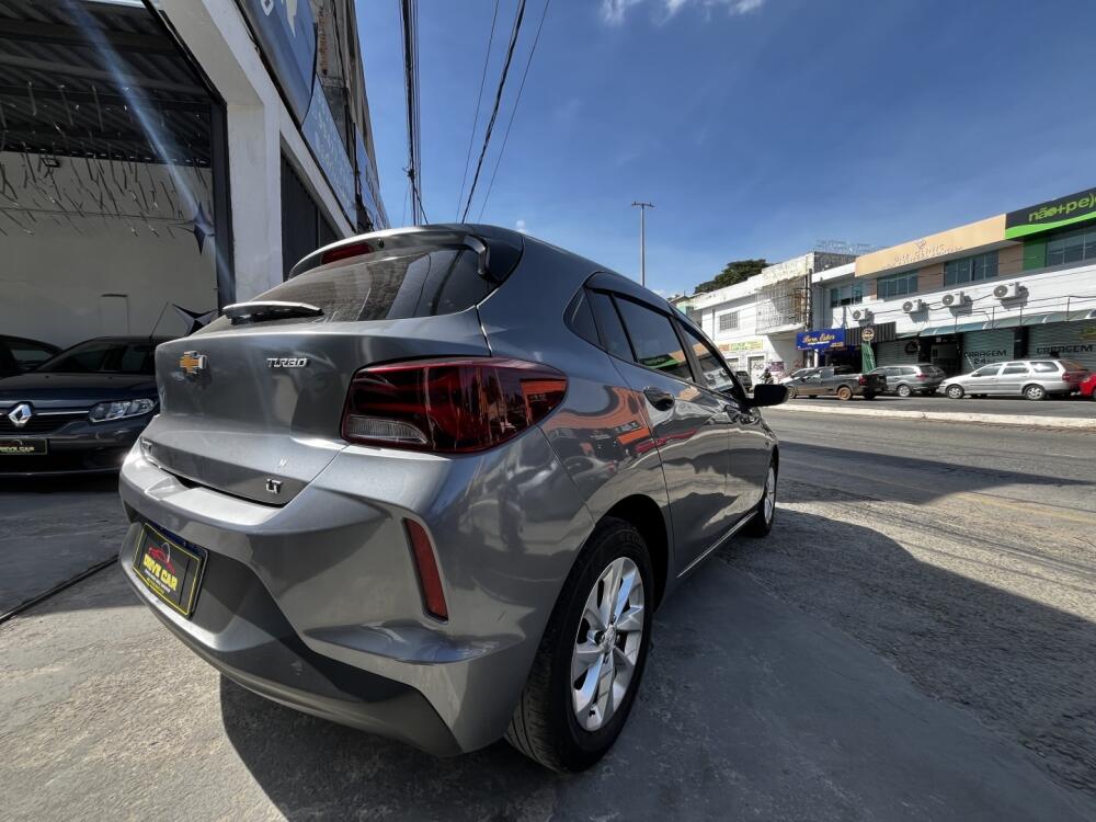 Chevrolet Onix Hatch