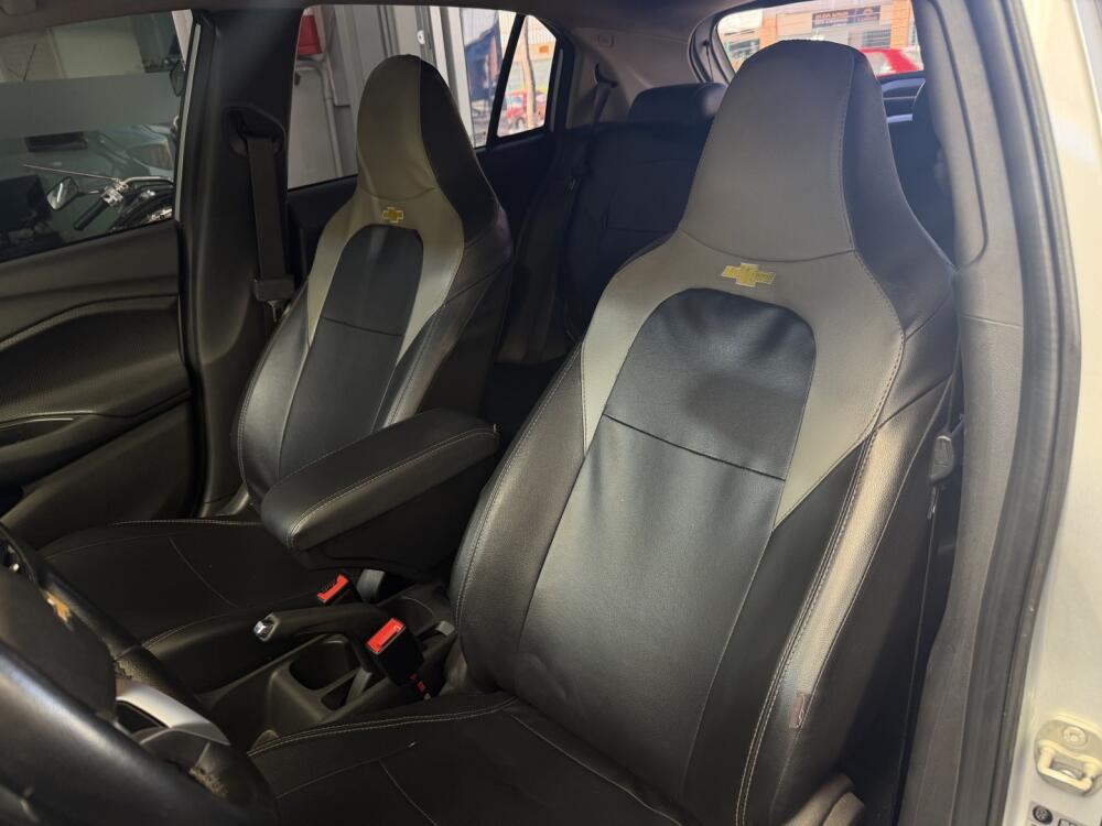 Chevrolet Onix Hatch