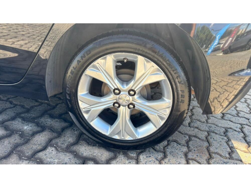 Chevrolet Onix Hatch
