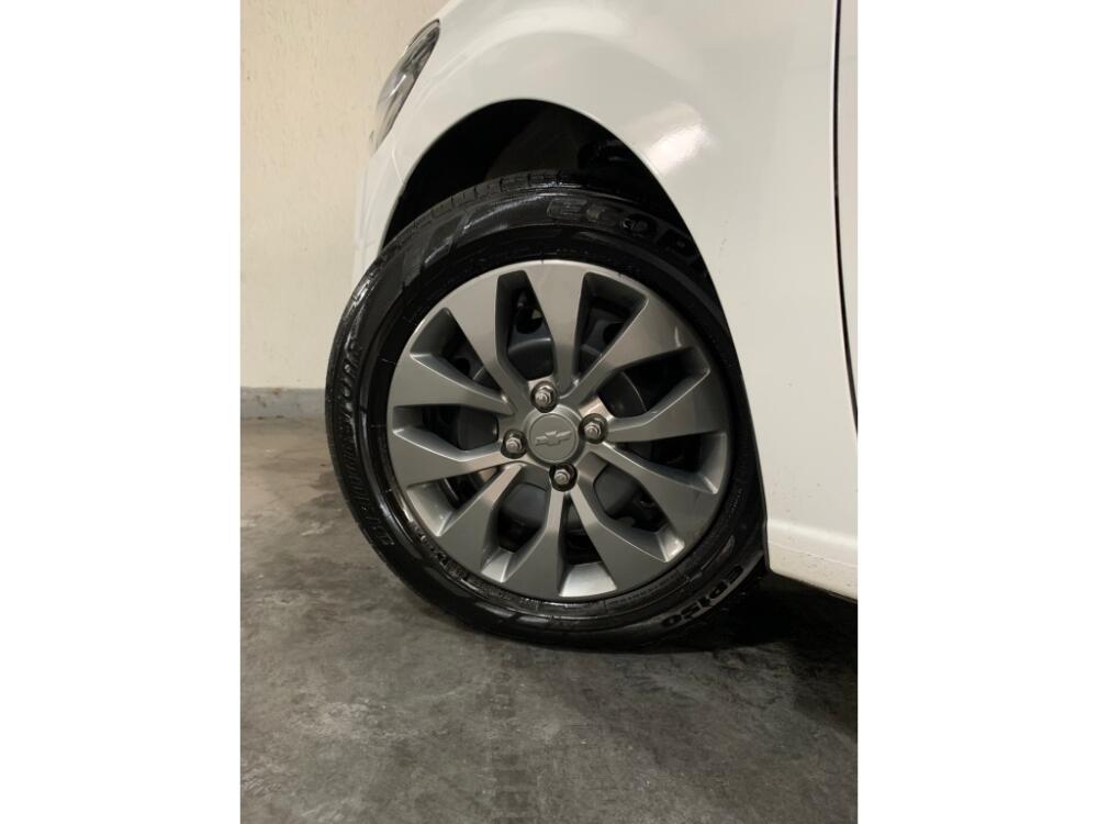 Chevrolet Onix Hatch