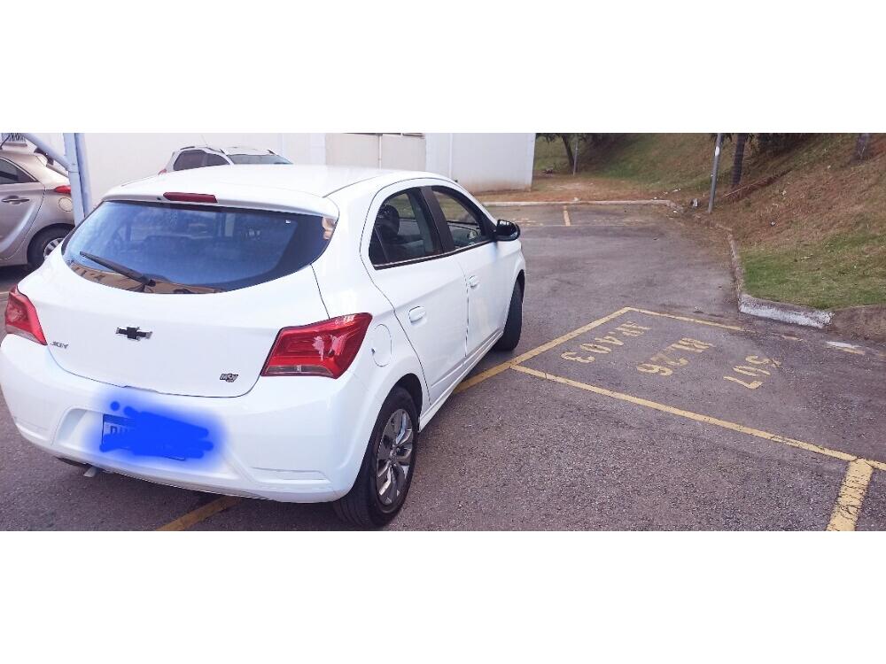 Chevrolet Onix Hatch