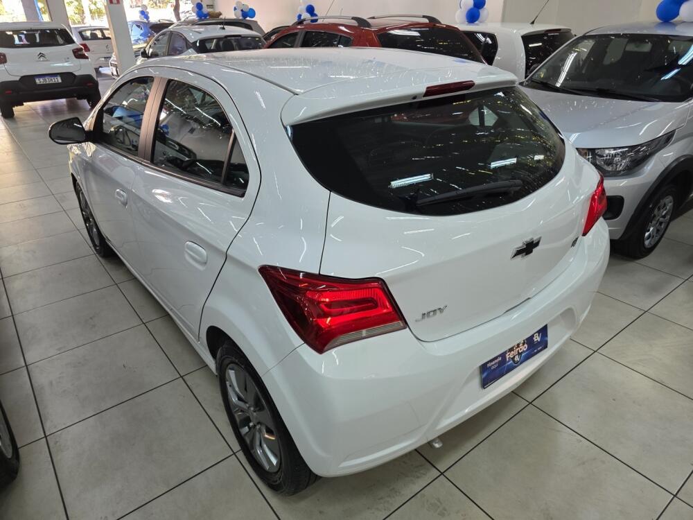 Chevrolet Onix Hatch