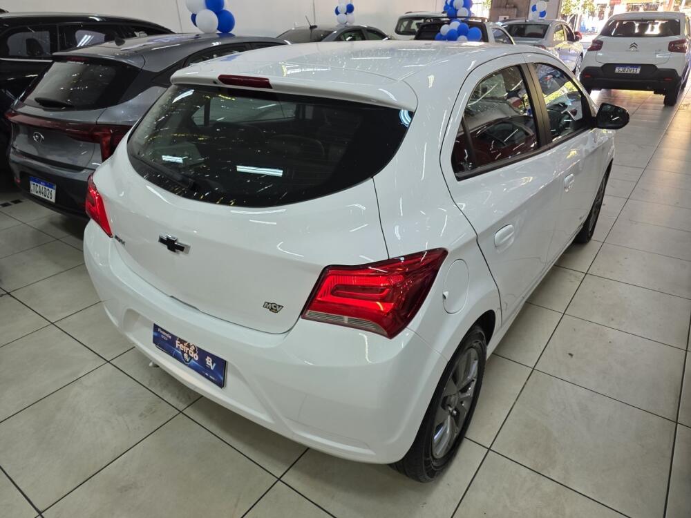 Chevrolet Onix Hatch