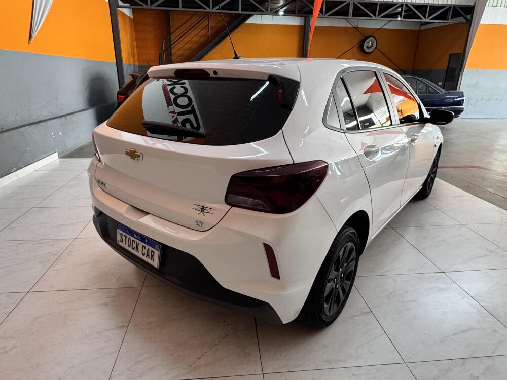 Chevrolet Onix Hatch