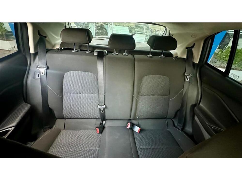 Chevrolet Onix Hatch