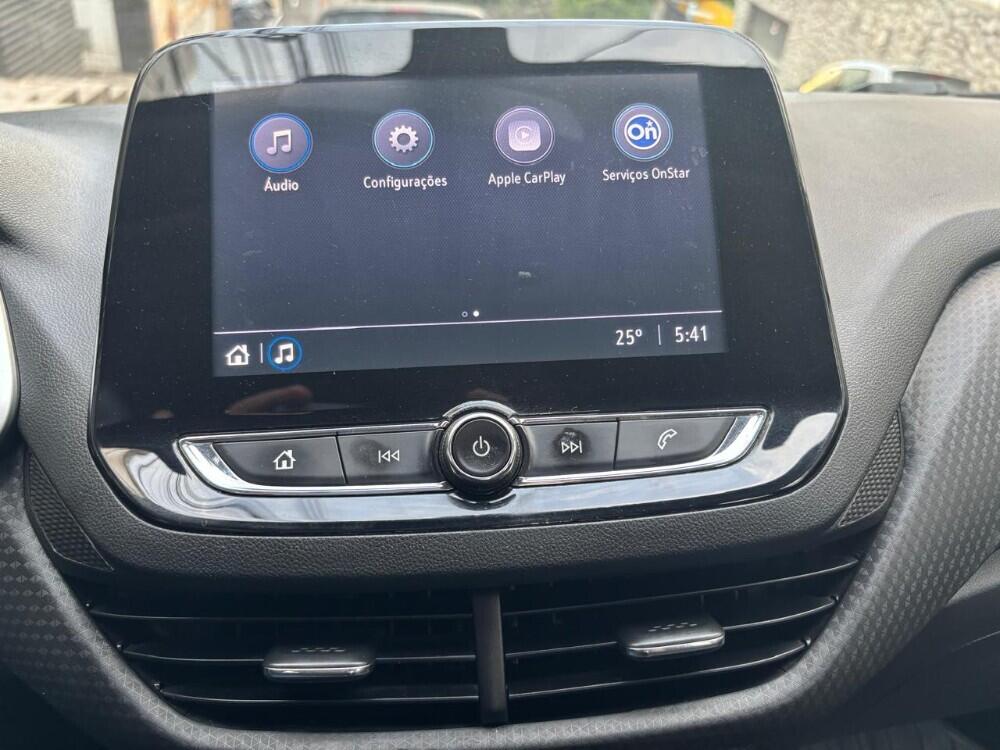 Chevrolet Onix Hatch