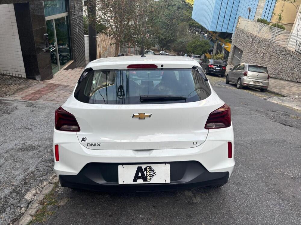Chevrolet Onix Hatch