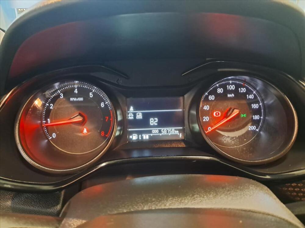 Chevrolet Onix Hatch