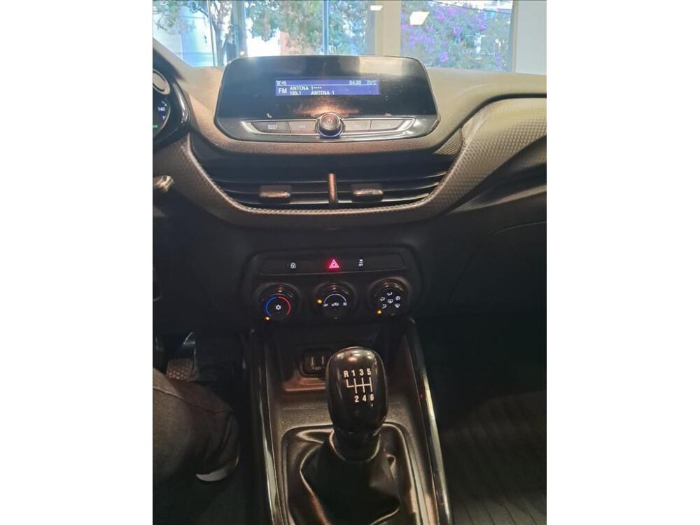 Chevrolet Onix Hatch