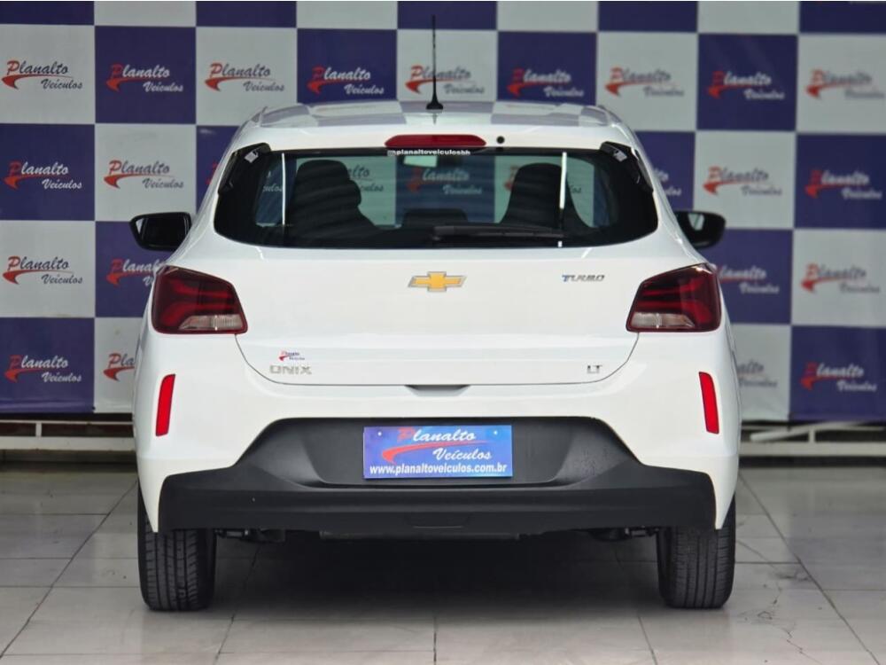 Chevrolet Onix Hatch