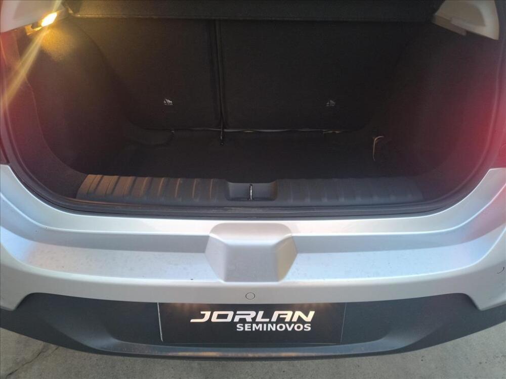 Chevrolet Onix Hatch