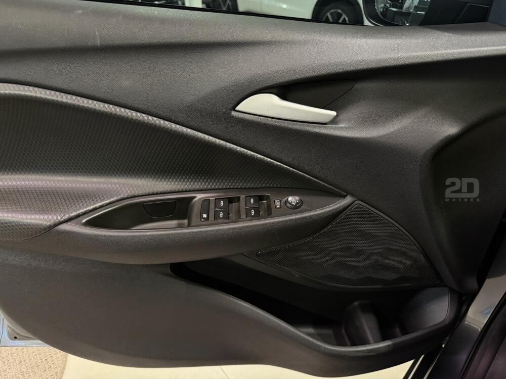 Chevrolet Onix Hatch