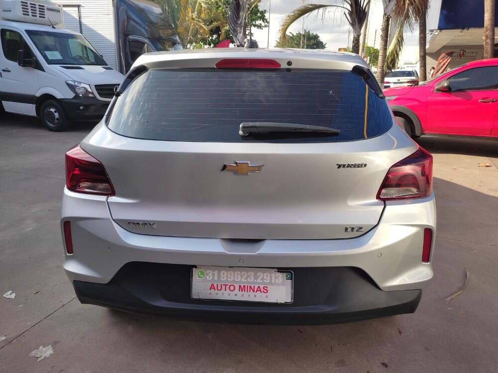 Chevrolet Onix Hatch