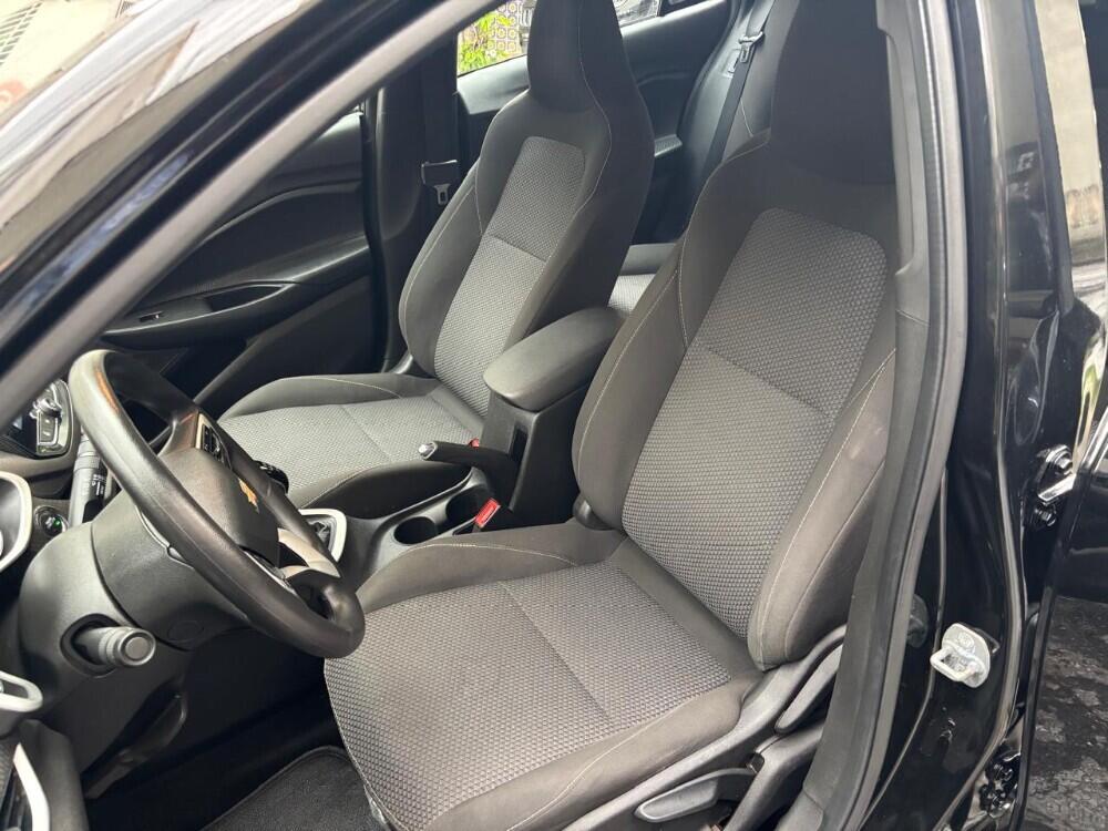 Chevrolet Onix Hatch