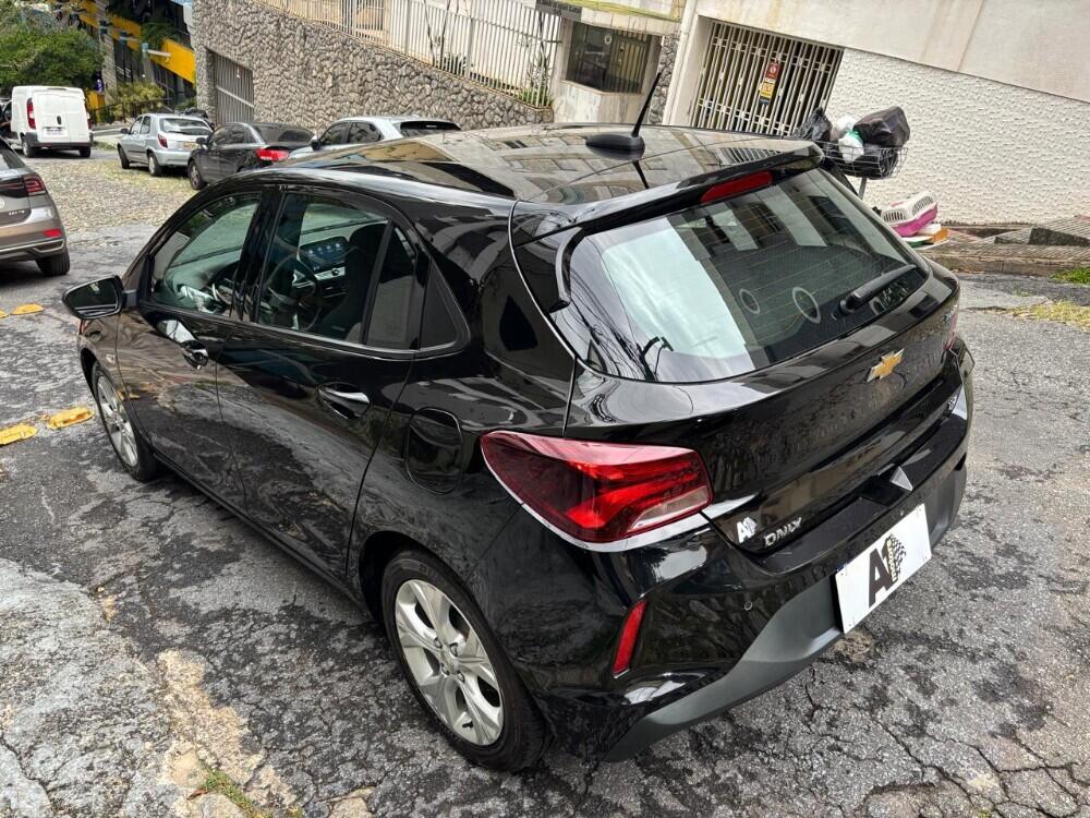 Chevrolet Onix Hatch