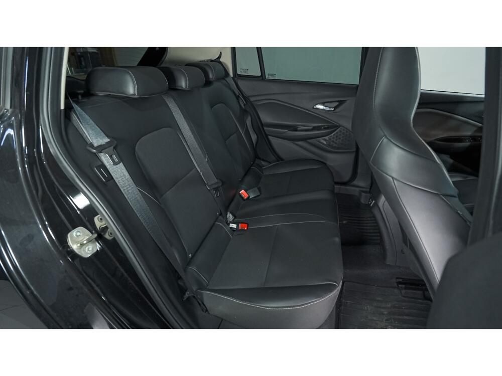 Chevrolet Onix Hatch