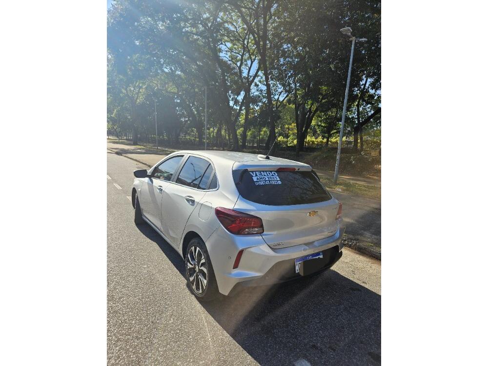 Chevrolet Onix Hatch