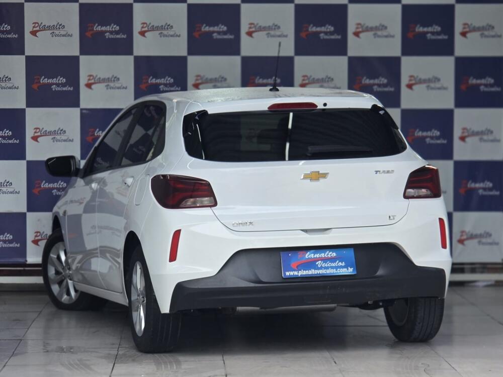 Chevrolet Onix Hatch