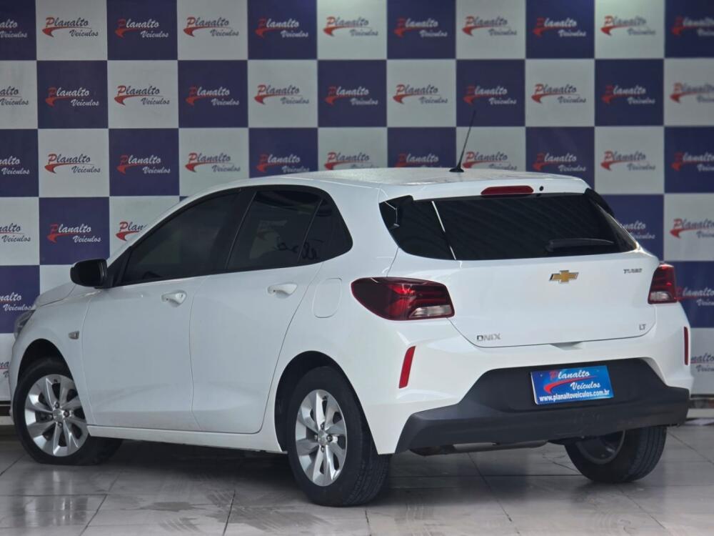Chevrolet Onix Hatch