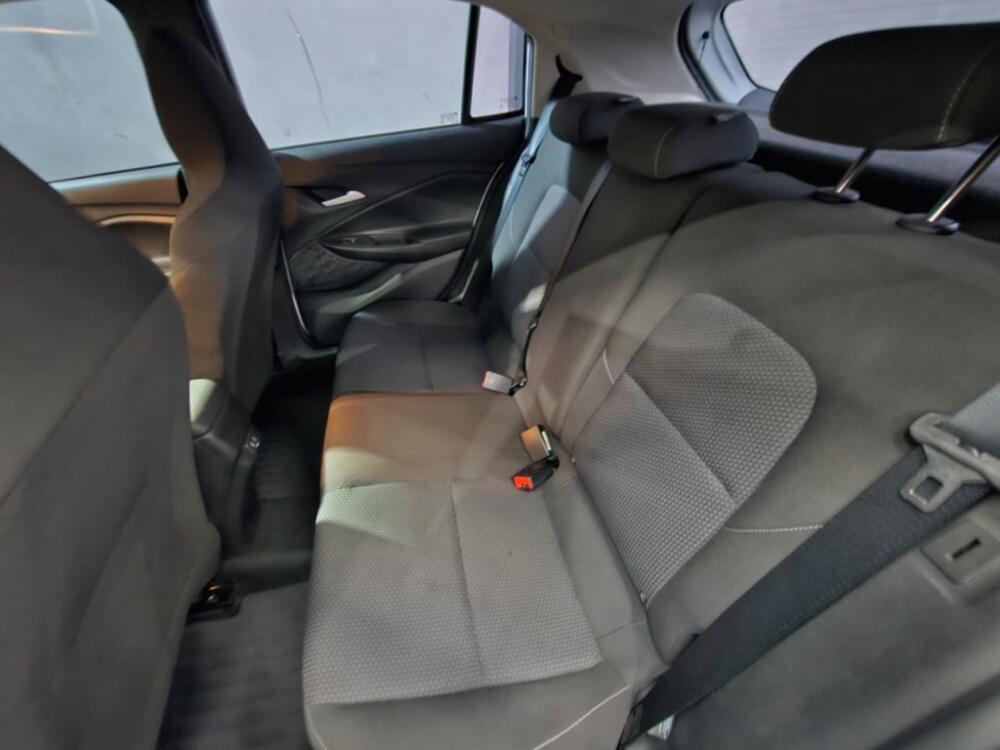 Chevrolet Onix Hatch