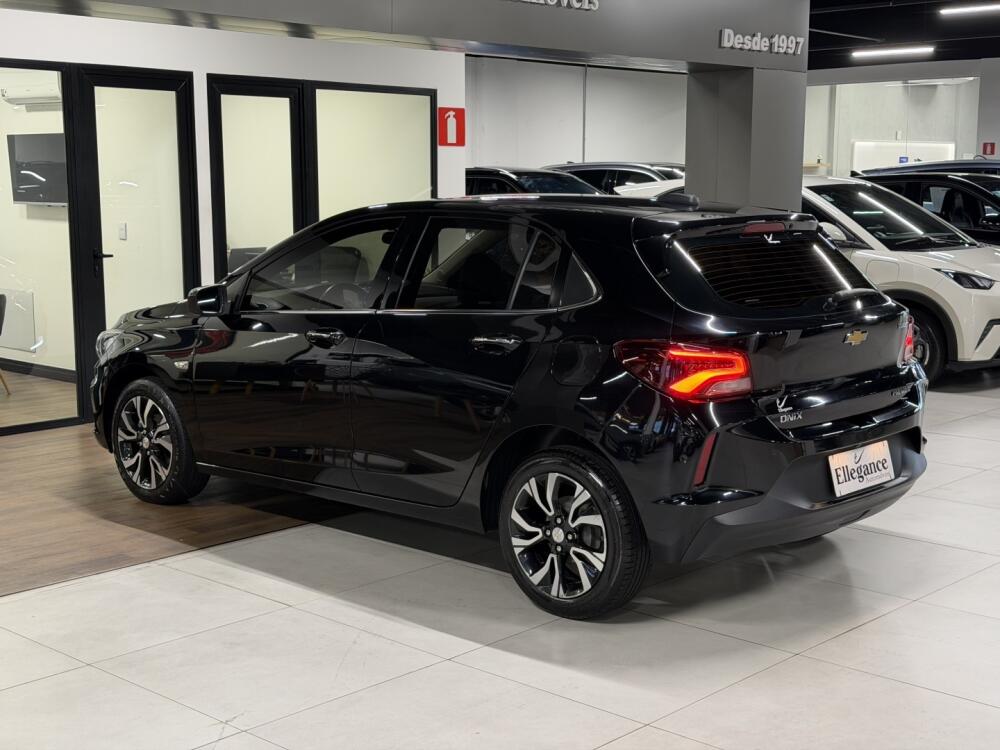 Chevrolet Onix Hatch