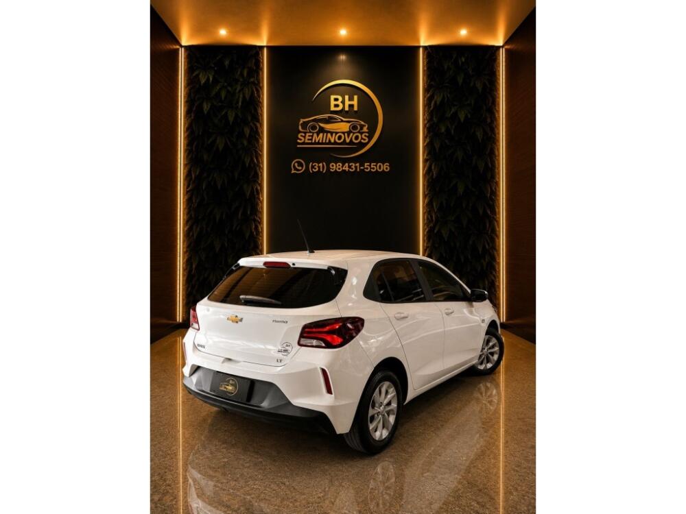 Chevrolet Onix Hatch