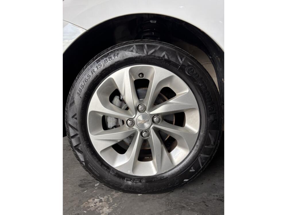 Chevrolet Onix Hatch